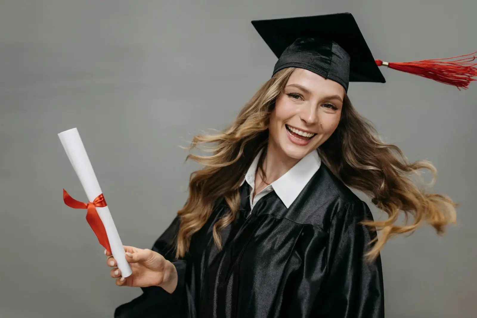 Qual é o valor de um diploma? 19 diploma reconhecido pelo MEC original